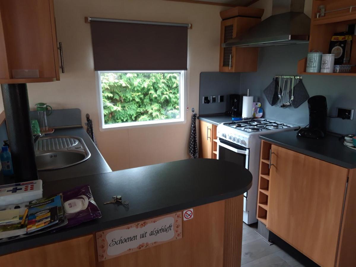 Locatie Het Knooppunt Engelse Chalet Nuis 外观 照片
