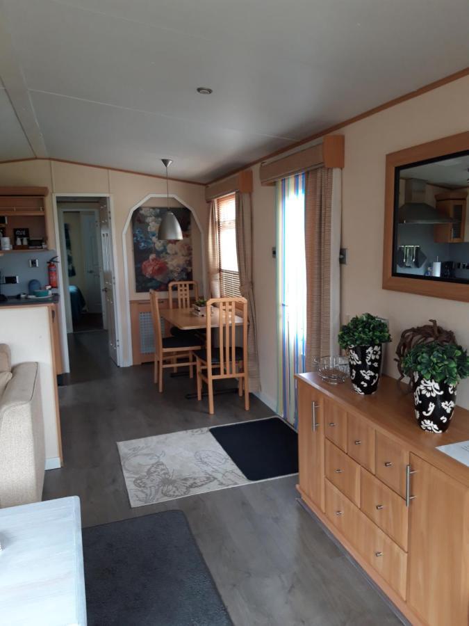 Locatie Het Knooppunt Engelse Chalet Nuis 外观 照片