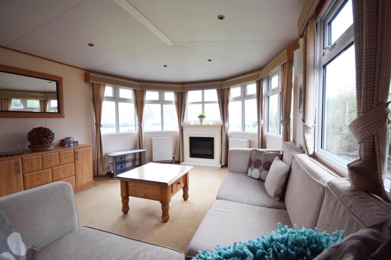 Locatie Het Knooppunt Engelse Chalet Nuis 外观 照片